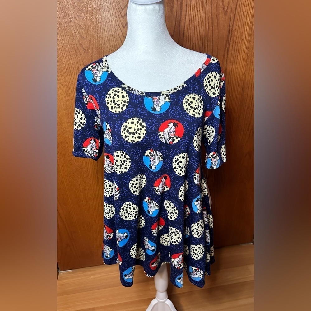 NWT Lularoe Disney Size XXSmall Perfect T Shirt Cruella DeVille Oversized - Picture 1 of 16